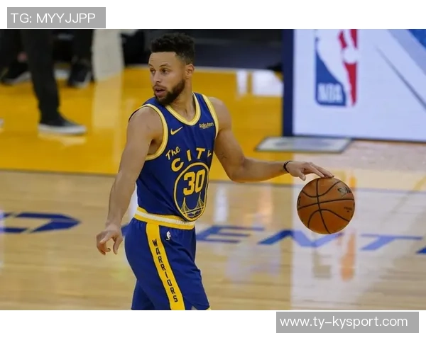 历史单场40三分10纪录库里领衔克莱紧随其后展现神射手风采