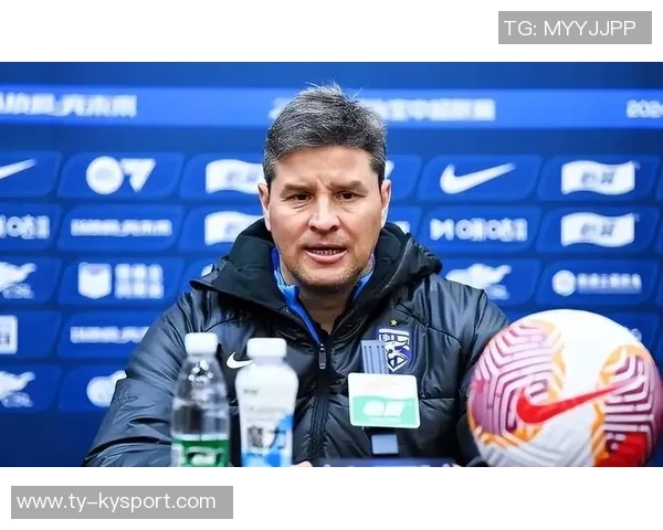 前武汉三镇主帅里卡多罗德里格斯荣获J1联赛最佳教练殊荣 前武汉三镇主帅里卡多罗德里格斯荣获J1联赛最佳教练殊荣