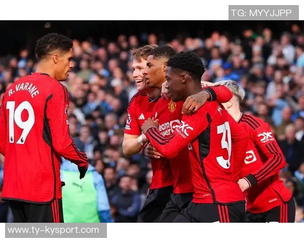 曼联全队表现出色拉什福德霍伊伦双双进球奥纳纳零封对手