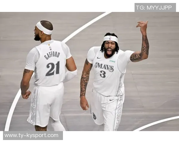 独行侠新阵容揭晓拉塞尔与克莱后场搭档浓眉出任四号位